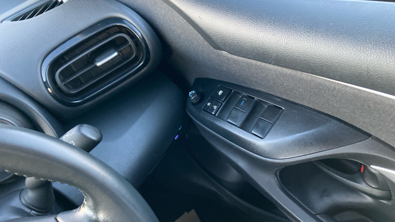 Toyota Yaris 1.5 Hybrid Design 5dr CVT Hybrid Hatchback